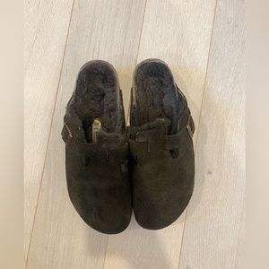 Shearling Birkenstock Boston clogs, chocolate brown,  size 40